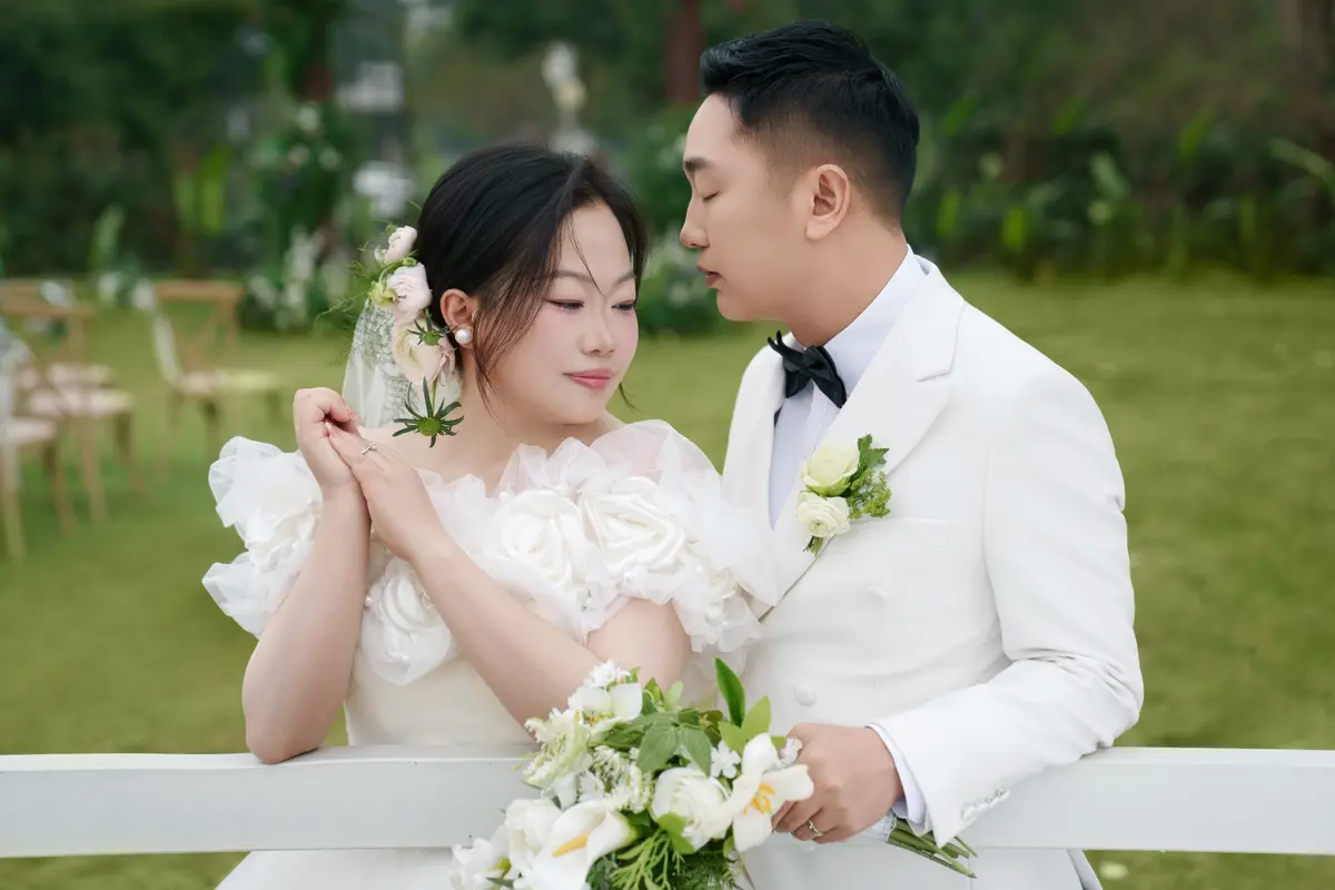 Couple Intro